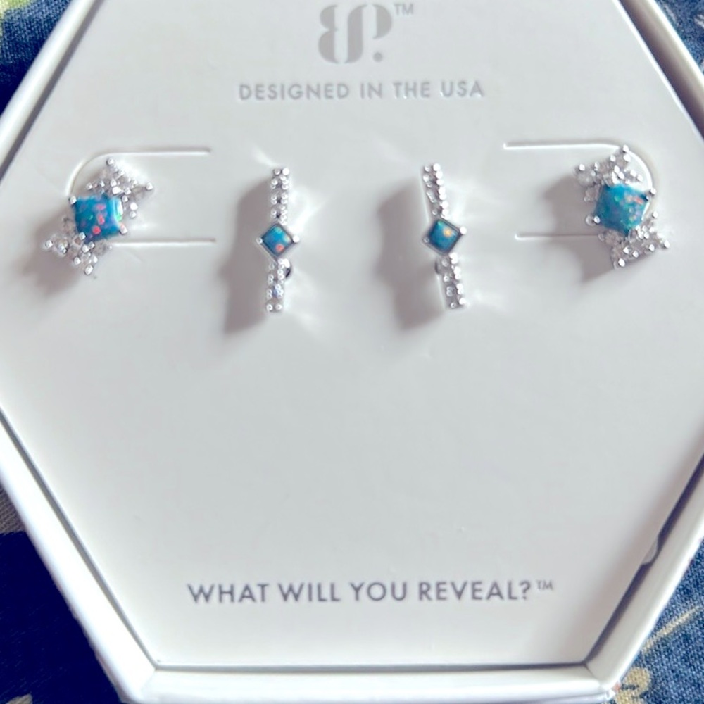 Bomb Party 6578 Earrings Dreaming of Jewels
